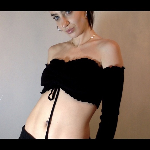 !!tiger mist Over the shoulder long sleeve crop top!! - Picture 2 of 5